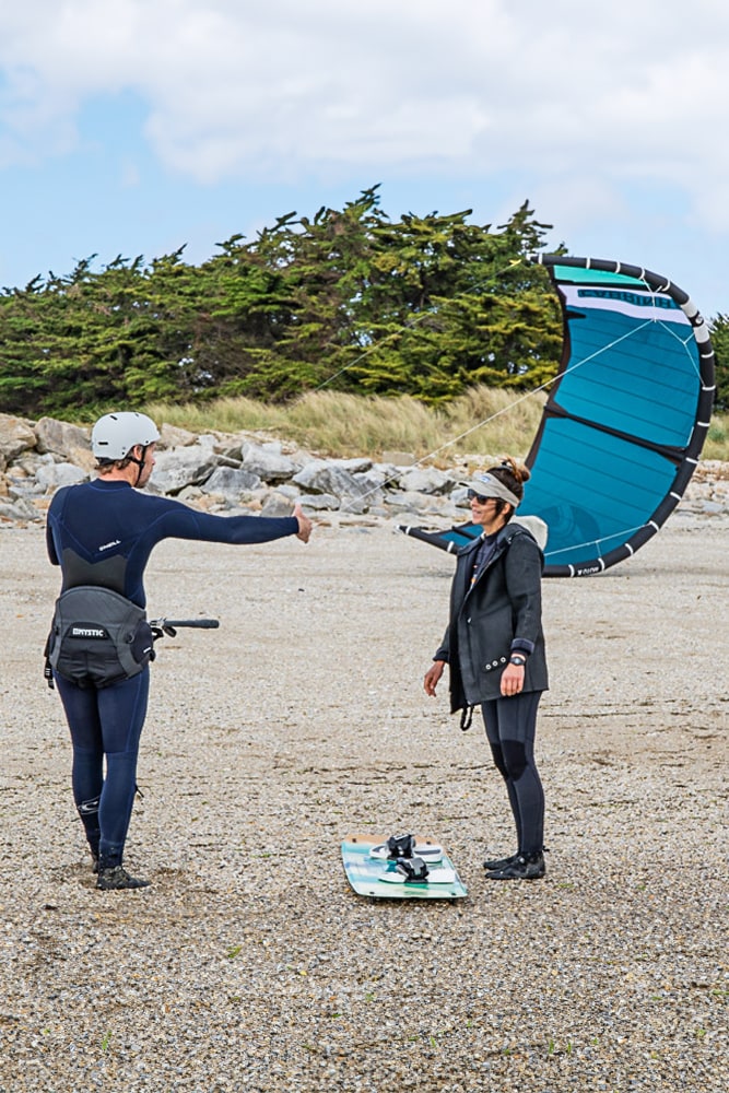 An LD Kite instructor explaining how to control the kite in a private lesson